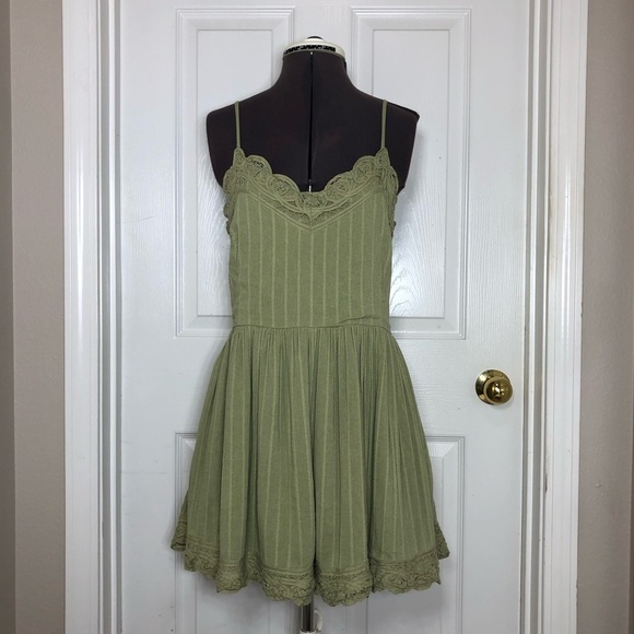 AEO Cotton Blend Green  Adjustable Straps Pockets Embroidered V Neck Romper M - Picture 2 of 15